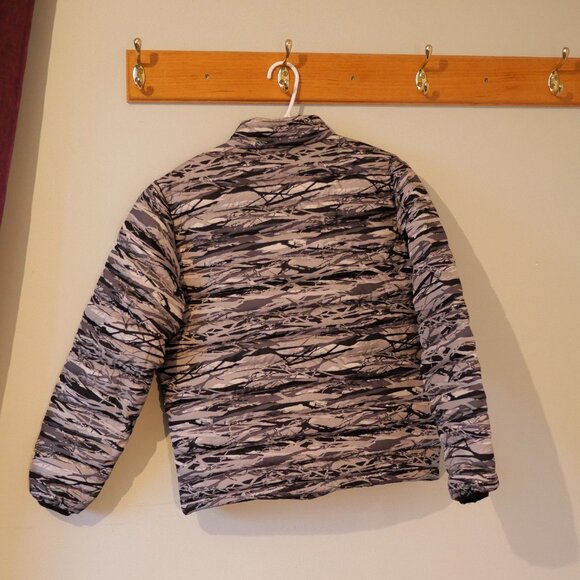 Patagonia Boys' Down Jacket - Size 16/18 - Picture 2 of 5